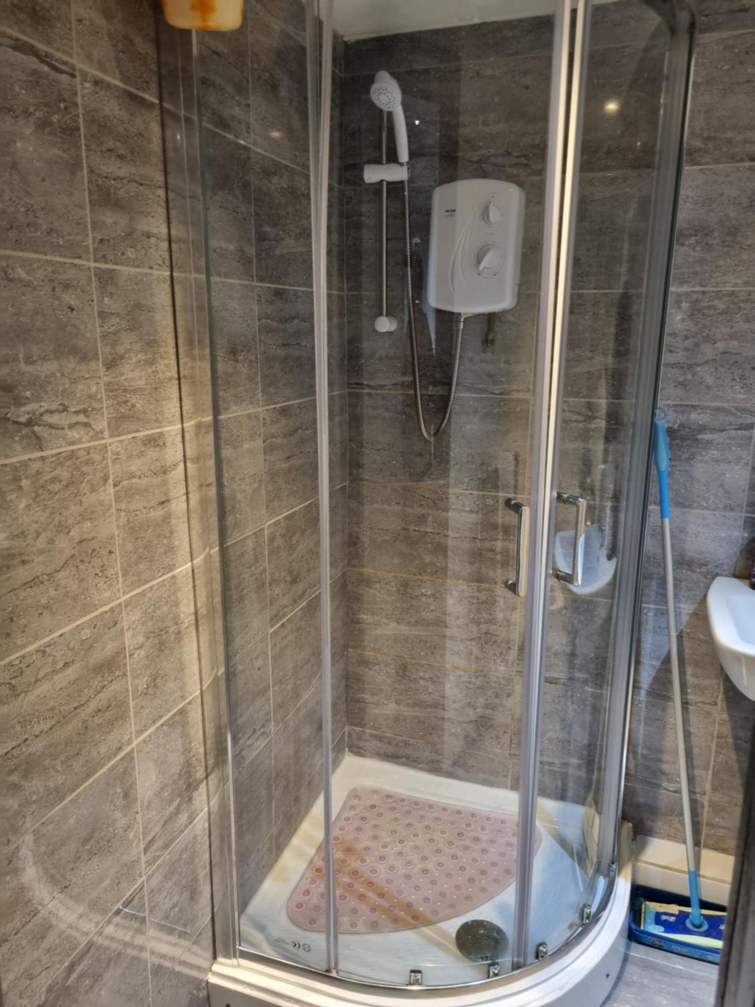 A Cosy Deluxe Size Studio With Queen Size And Sofa Bed Daire Leeds  Dış mekan fotoğraf